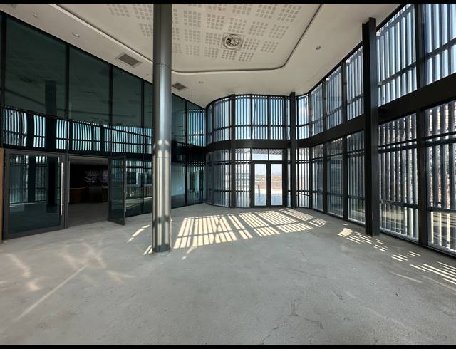 5,835M² OFFICE TO LET IN SANDTON CENTRAL
